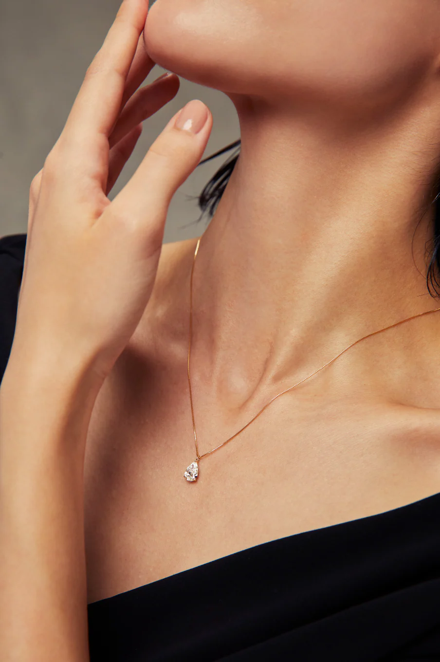 Pear Solitaire Pendant Yellow Gold - Image 4